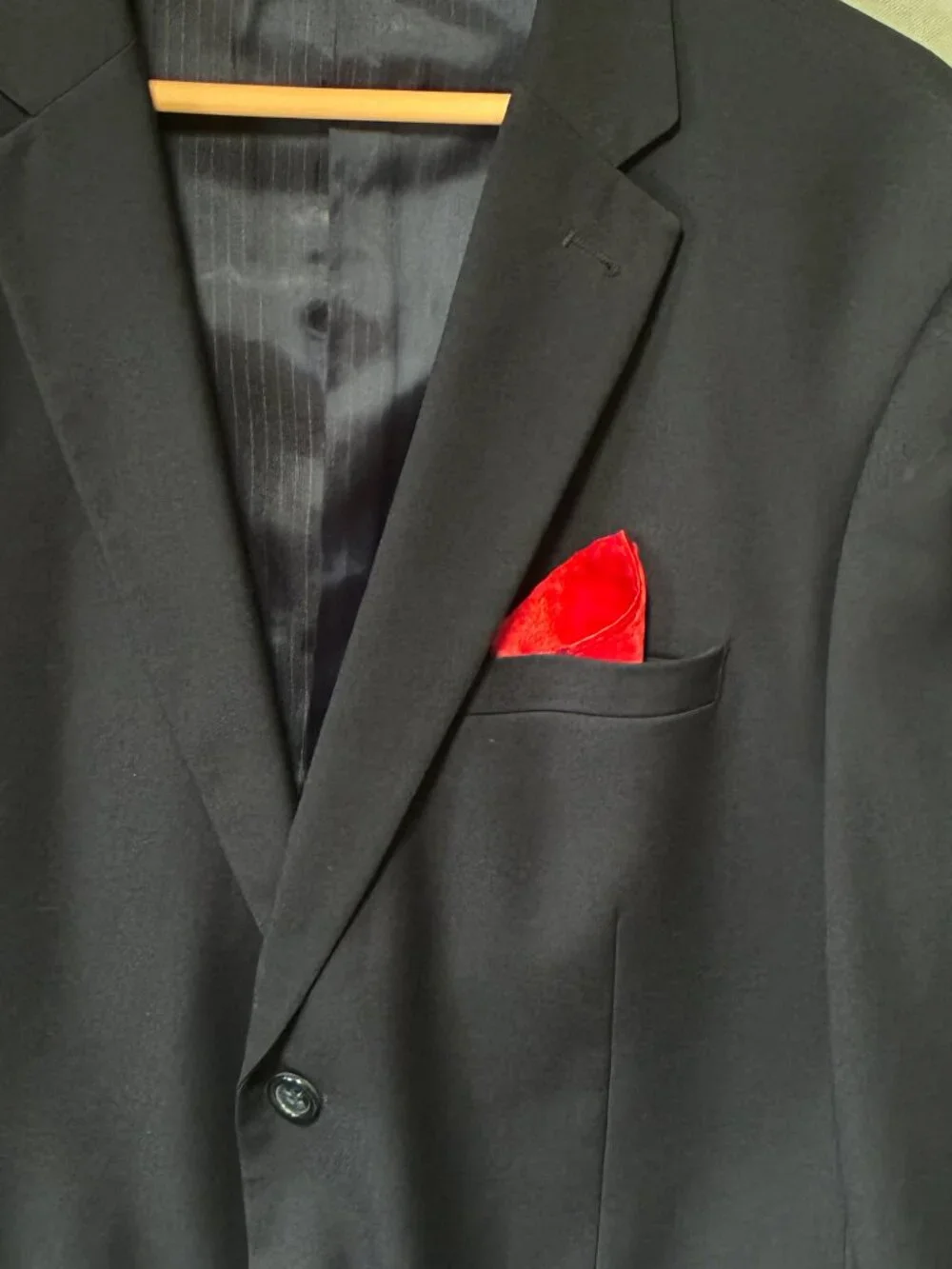 Caravelli “Harry” Slim Fit Suit Jacket – Size 42R Two‑Button Style Navy Classic